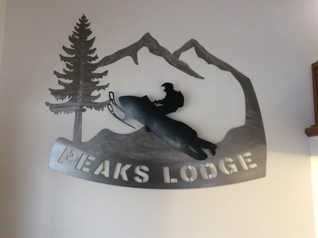 Peaks Lodge เรเวลสโตก ภายนอก รูปภาพ