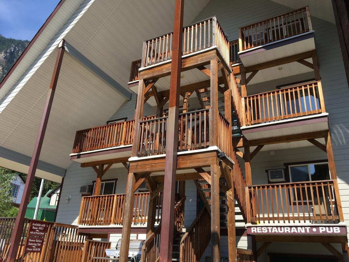 Peaks Lodge เรเวลสโตก ภายนอก รูปภาพ