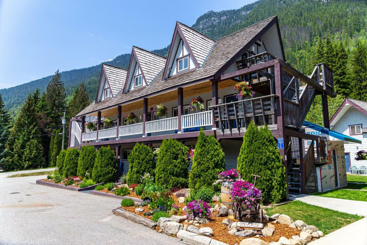 Peaks Lodge เรเวลสโตก ภายนอก รูปภาพ